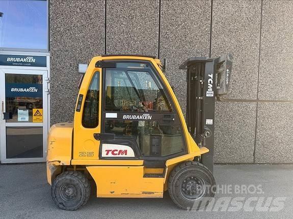 TCM FD25 Stivuitor diesel
