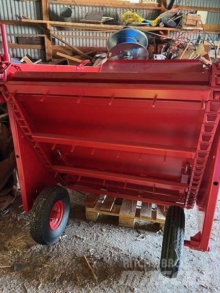 TKS F2. Kombi Utilaje si accesorii folosite la cresterea animalelor
