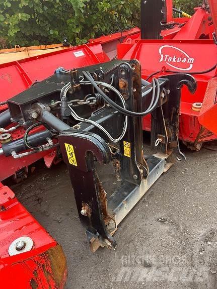 Tokvam ut 460 Alte masini pentru drum si zapada