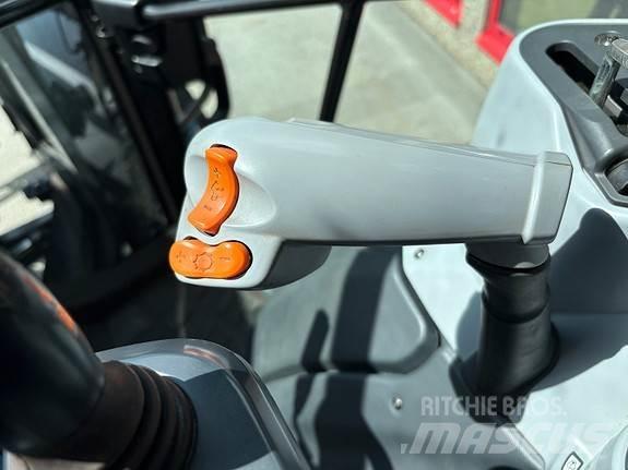 Valtra A114 Tractoare