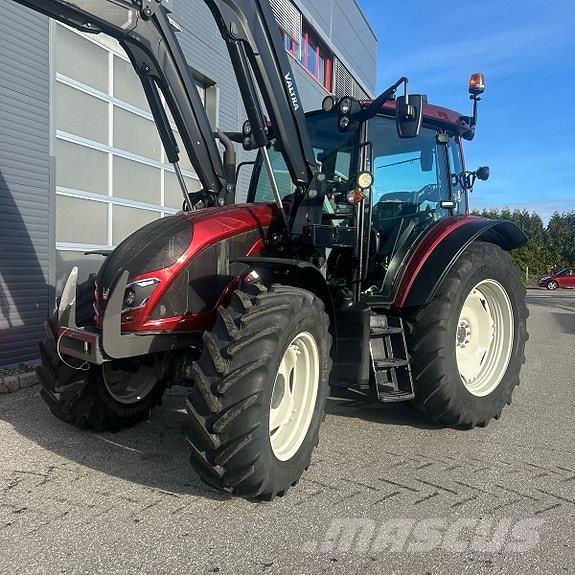 Valtra A115 Tractoare