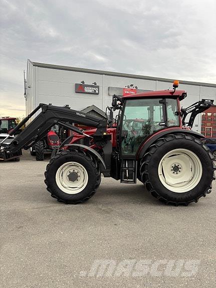 Valtra A134 Tractoare