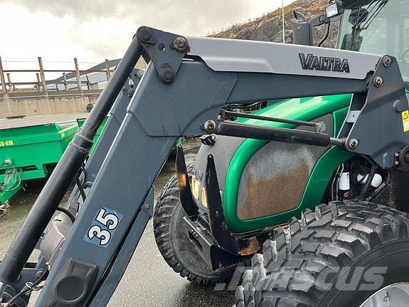 Valtra A83 Tractoare