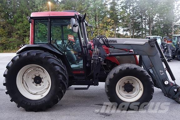 Valtra A85 Tractoare