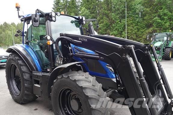 Valtra G125 Aktive Tractoare
