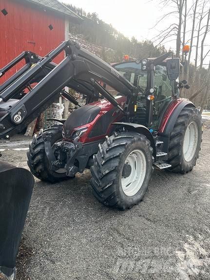 Valtra G125A Tractoare