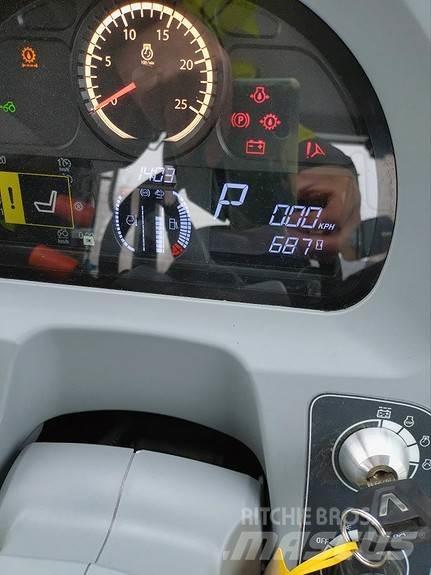 Valtra G135 Aktive Tractoare