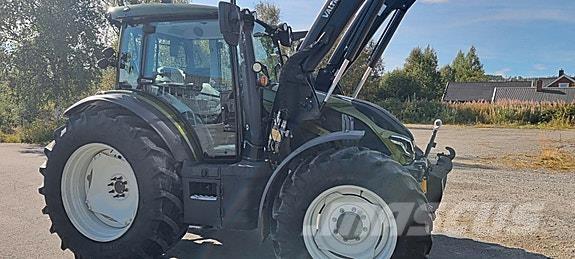 Valtra G135V Tractoare
