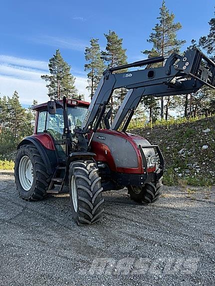 Valtra M150 Tractoare