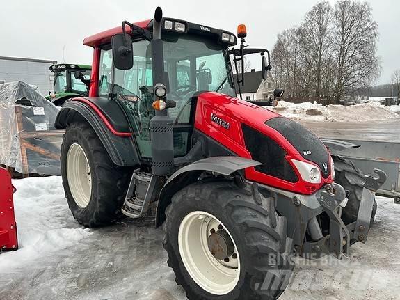 Valtra N103 Tractoare