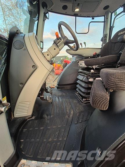 Valtra N104 Tractoare