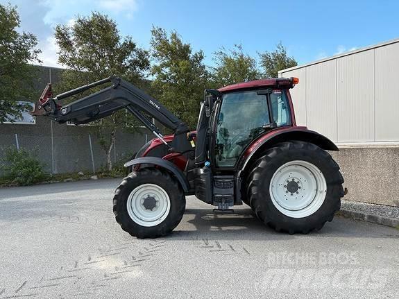 Valtra N114 Tractoare