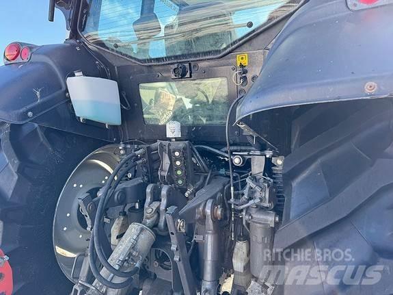 Valtra N123 Tractoare