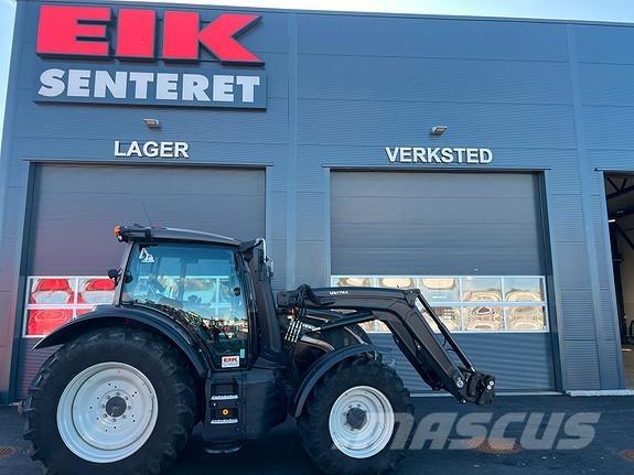 Valtra N155EH Tractoare