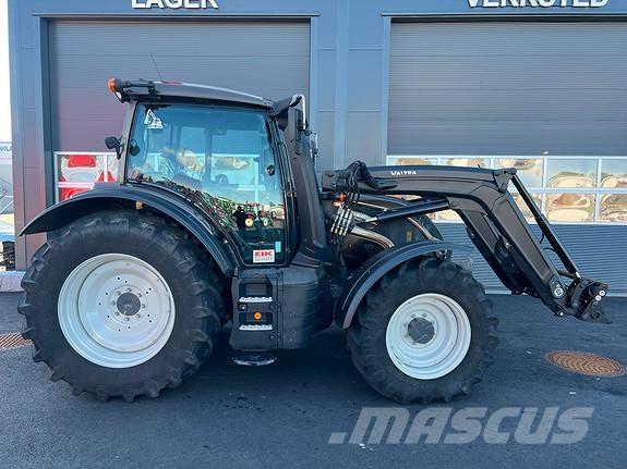 Valtra N155EH Tractoare