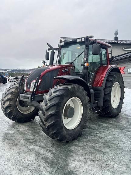 Valtra N163 Tractoare