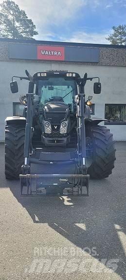 Valtra N163 Tractoare