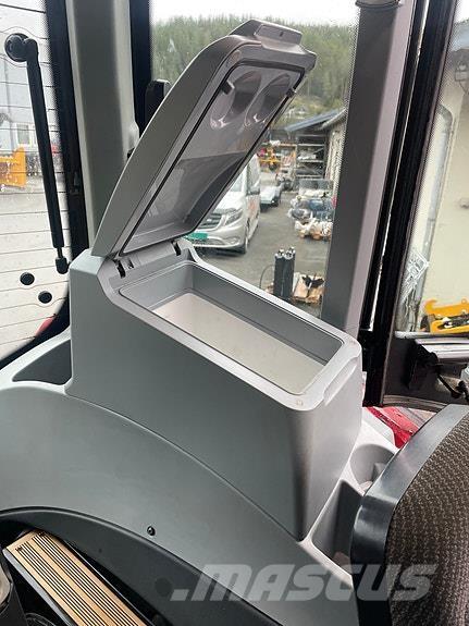 Valtra N174 Versu Tractoare