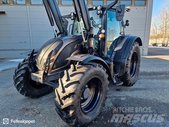 Valtra N175 Tractoare