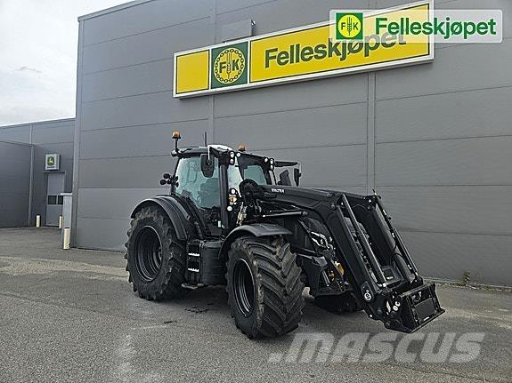 Valtra N175 Tractoare