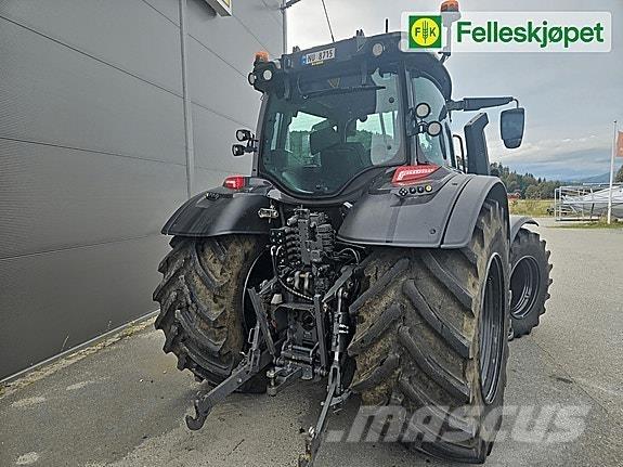 Valtra N175 Tractoare