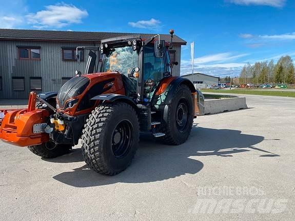 Valtra N175D Tractoare