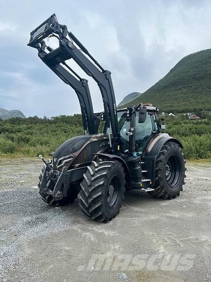 Valtra Q305 Tractoare