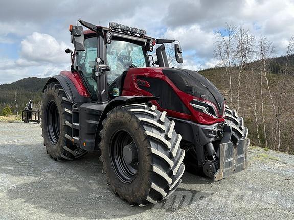 Valtra Q305 Tractoare