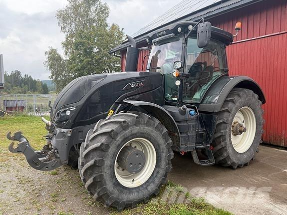 Valtra S394 Tractoare