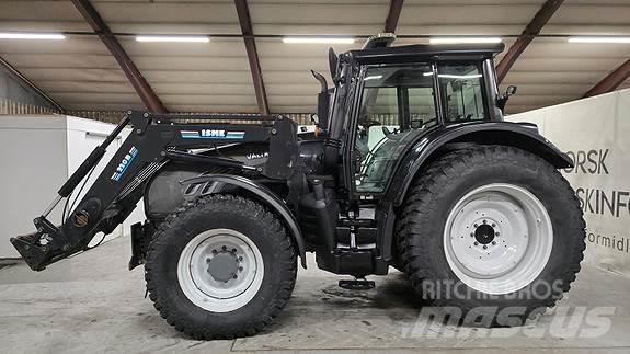 Valtra T182 Tractoare