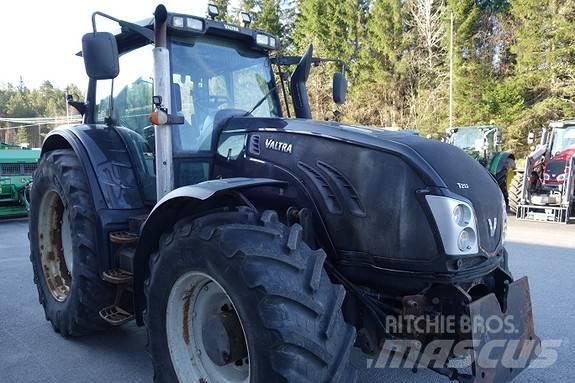 Valtra T213 Versu Tractoare