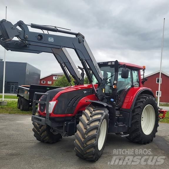 Valtra T213 VERSU Tractoare
