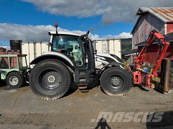 Valtra T214 Versu Tractoare