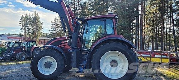 Valtra T234 Tractoare