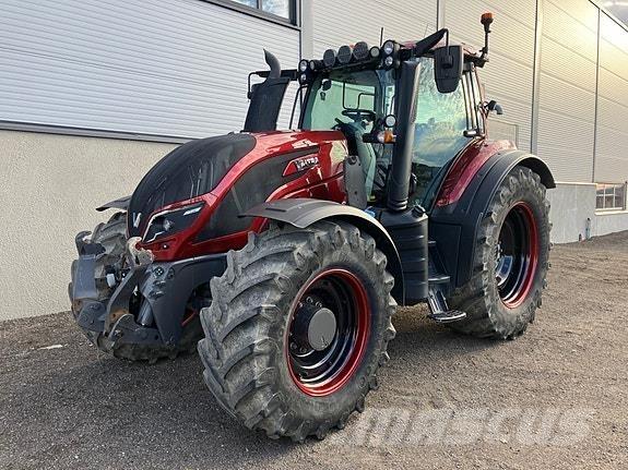 Valtra T234 Direct Tractoare