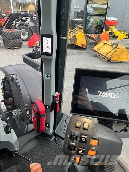 Valtra T234D Tractoare