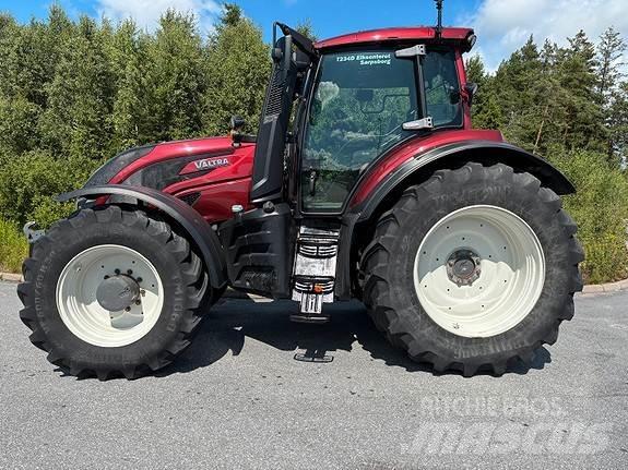 Valtra T234D Tractoare