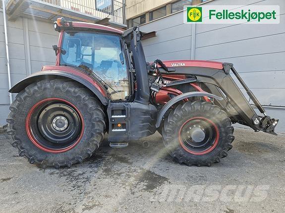 Valtra T235 Tractoare