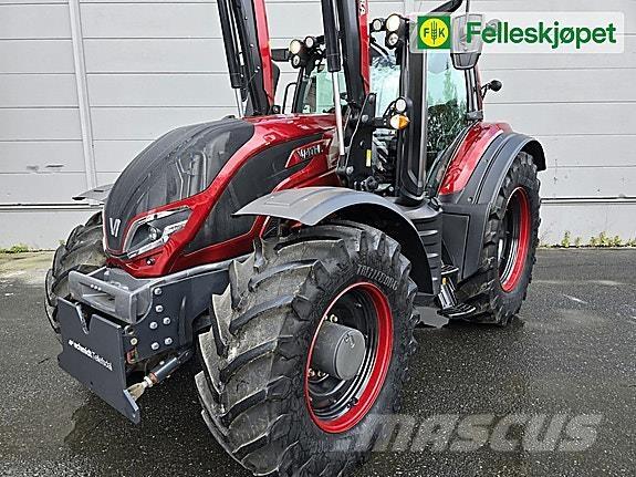 Valtra T235 Tractoare