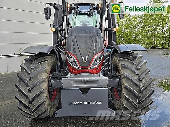 Valtra T235 Tractoare
