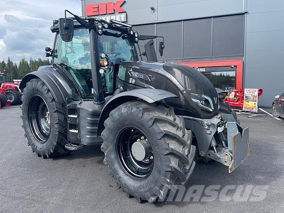 Valtra T235 Tractoare
