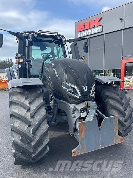 Valtra T235 Tractoare