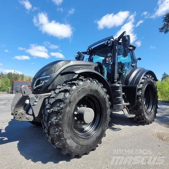Valtra T235 Direct Tractoare