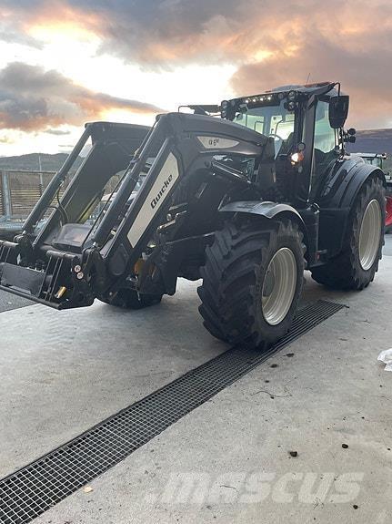 Valtra T235 Direct Tractoare