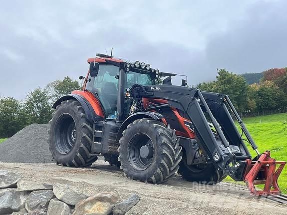 Valtra T235D Tractoare