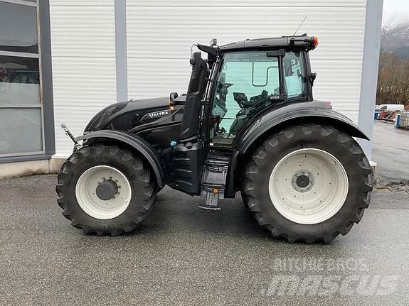 Valtra T235D Tractoare