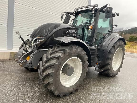 Valtra T235D Tractoare