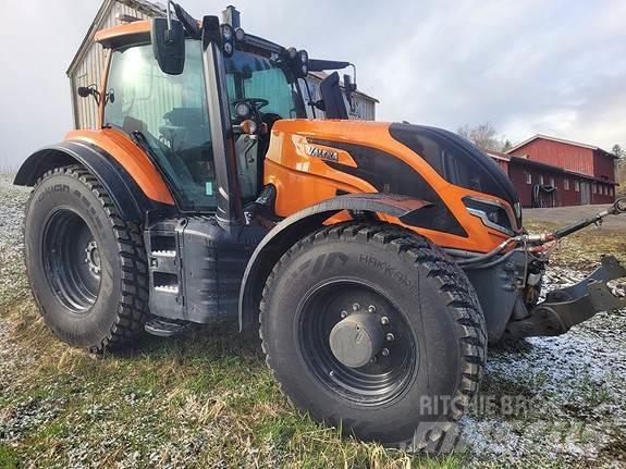Valtra T255 Tractoare
