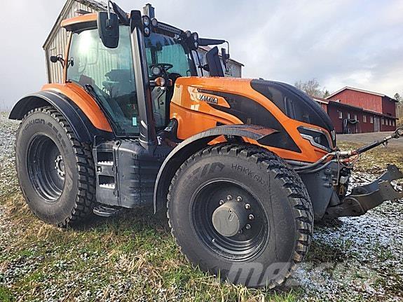 Valtra T255 Tractoare