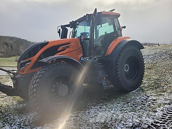 Valtra T255 Tractoare